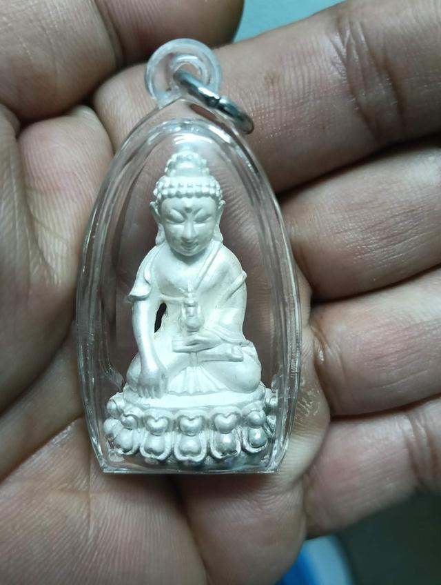 พระกริ่งก้นลายเซ็นหลวงพ่อคูณปี 57 เนื้อเงิน