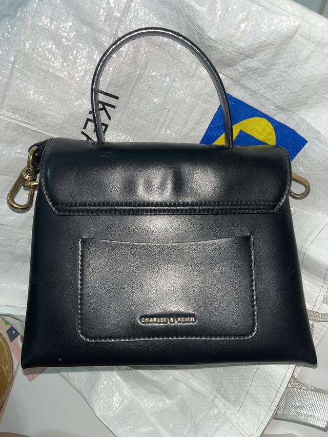 กระเป๋า CHARLES &KEITH 2