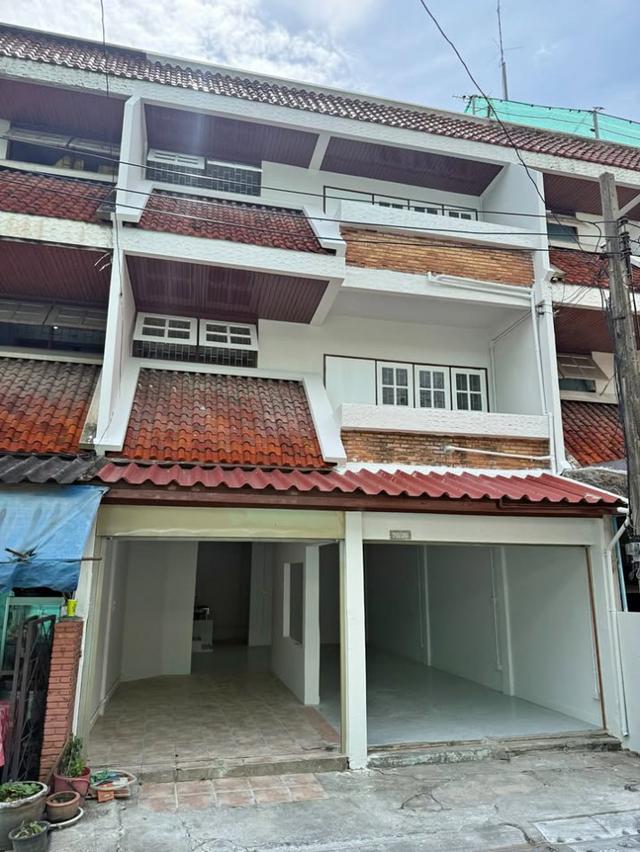 อาคารให้เช่า 3 ชั้นครึ่ง พร้อมดาดฟ้า  ซอยแจ้งวัฒนะ 4 1