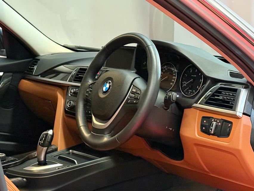 2017 BMW 320D F30 LCI รถมือเดียวป้ายแดง รถออกศูนย์ BMW THAILAND รถวิ่งน้อย เข้าศูนย์ทุกระยะ รถไม่เคยมีอุบัติเหตุครับ รูปที่ 10