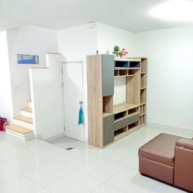 สุขสวัสดิ์ พระราม3 ม.พระจอมเกล้าธนบุรี 1.8 กม. 3 นอน ถูกสุดๆ ให้เช่าทาวน์โฮมหลังมุม 34 ตร.วา. 270 ตร.ม. 2 น้ำ 5