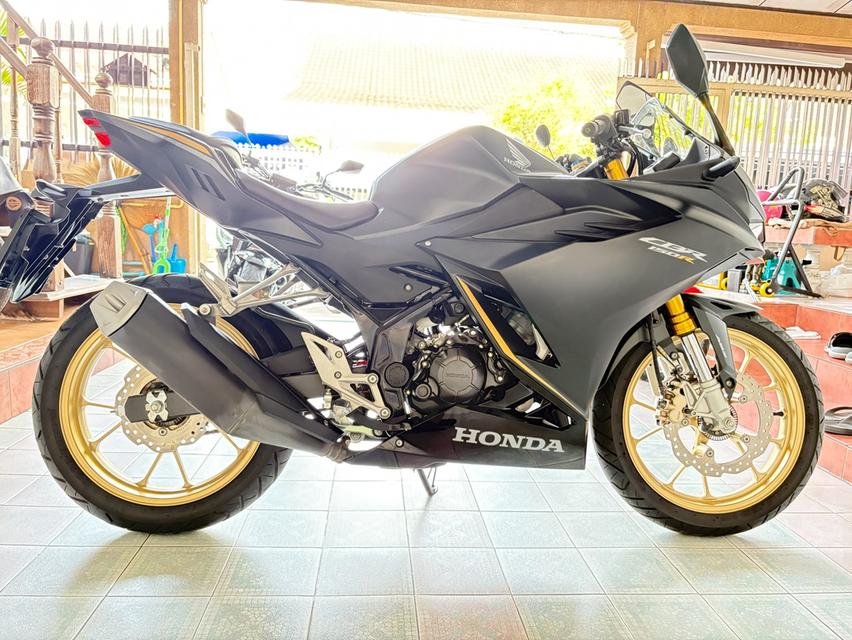 CBR150R ABS ผ่อนได้ ไม่ต้องค้ำ มีประกัน มีเก็บปลายทาง สภาพใสกริ๊บ ชุดสีไร้ริ้วรอย เครื่องเดิม วิ่ง5000 ปี66 6