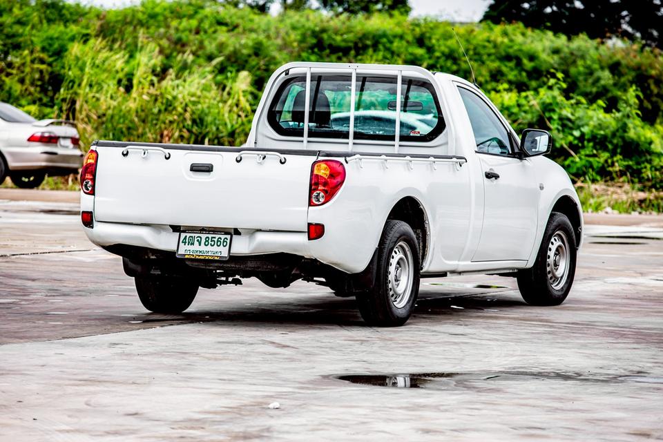 Mitsubishi Triton SingleCab 2.4 GL ปี 2010 เบนซิล สีขาว เกียร์ธรรมดา 6