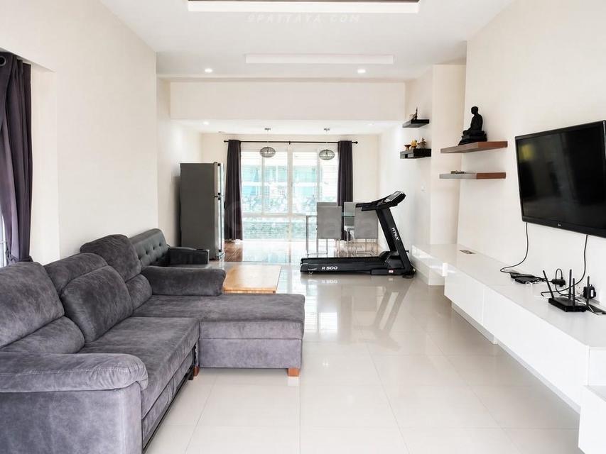 For Sale — Corner Detached House with Tenant, Prime Pattaya Location 85sqw 340sqm 4bedrooms 4bathrooms Buyer can receive rental income immediately 3