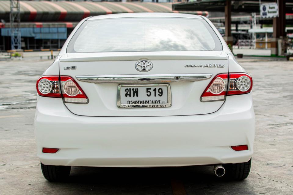 ปี 2012 Toyota Altis 1.6 E DUAL VVT-i  AT สีขาว 3