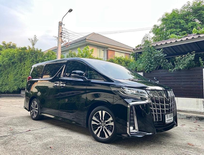 TOYOTA ALPHARD 2.5 SC package สีดำ ปี2018 รถมือเดียว สีเดิม เข้าศูนย์ Toyota ตลอดทุกระยะเจ้าของดูแลอย่างดี ไม่มีชนหนักจมน้ำ พลิกคว่ำ