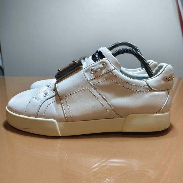 DOLCE & GABBANA D&G Leather Portofino Buckle “White”Size. 41/26(27)cm⭐️⭐️⭐️⭐️ Pre-owned/ Good Condition🔥 Price : 1,650฿ รูปที่ 3
