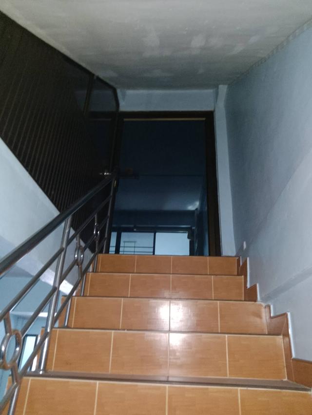 บ้านตึกสามชั้นเนื้อที21ตรว.ตกแต่งเสร็จ 5