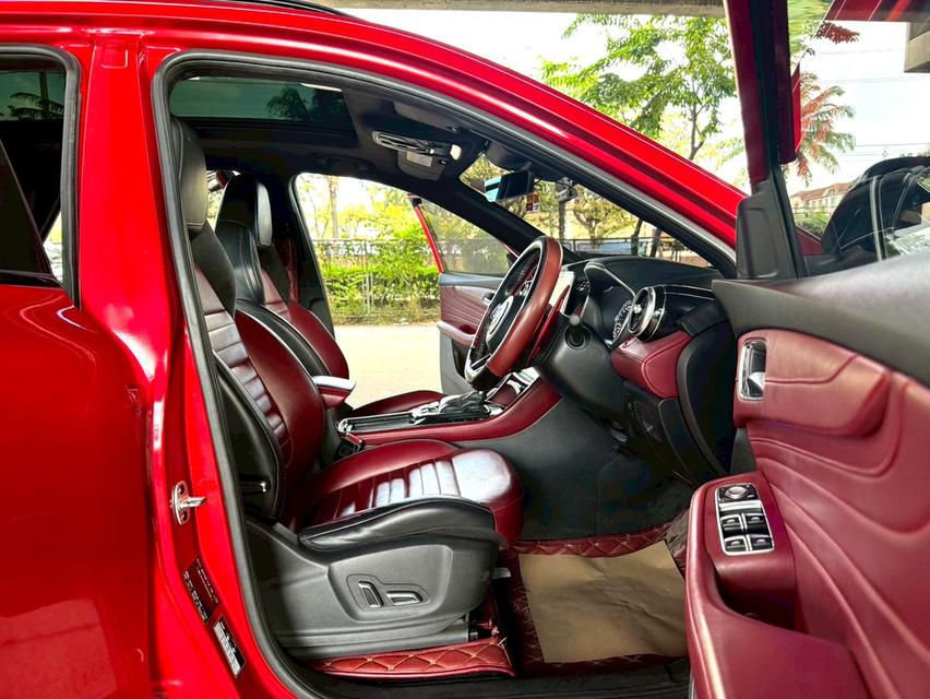 ขายรถ MG HS 1.5X Sunroof ปี 2020 สีแดง เกียร์ออโต้ 9