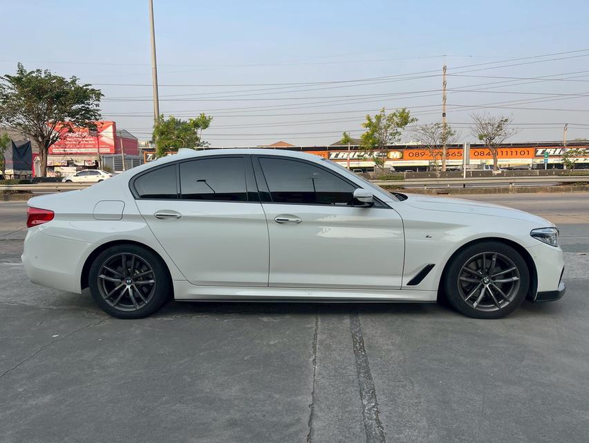 รหัสรถ PJP6667 2019 BMW 520d M Sport รูปที่ 2