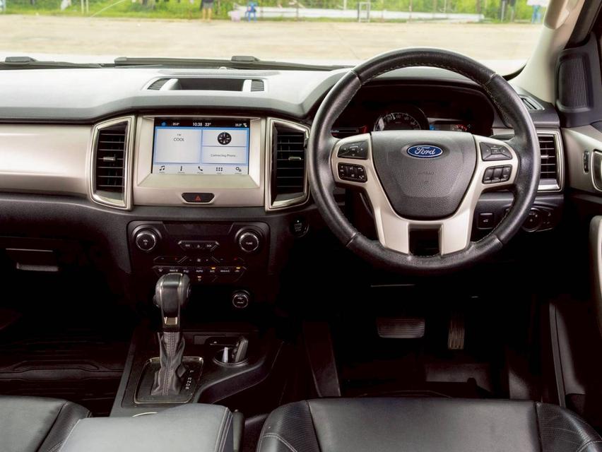 ขาย Ford Everest 2.0 Titanium ปี20 12