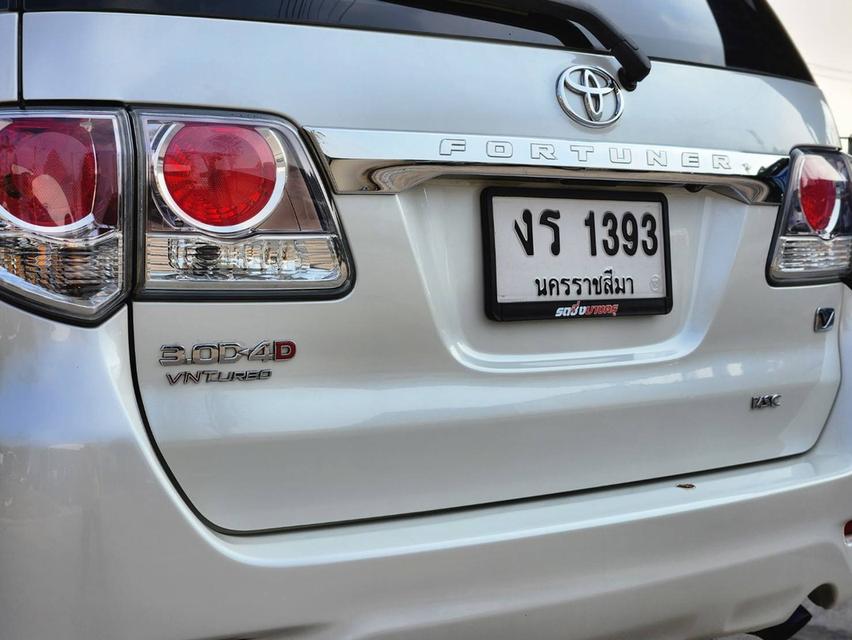 ขาย Toyota Fortuner 3.0V ปี12 7