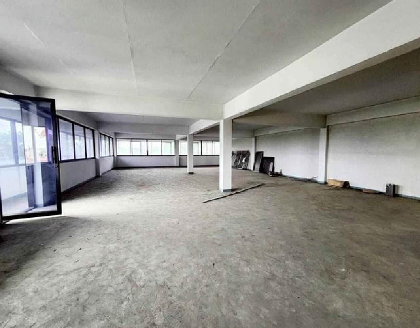 ให้เช่าอาคาร / อาคารสำนักงาน 5 ชั้น / โชว์รูม / ริมถนนเฉลิมพระเกียรติ เขตประเวศ / เหมาะเป็นโชว์รูม , สำนักงาน , ทำ Airbnb ได้ , อื่น ๆ 6