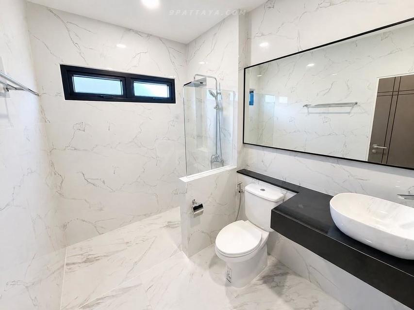 For Sale — Exclusive Luxury Pool Villa at Garden Villa 9, PattayaBrand-new luxury private pool villa for sale at Garden Villa 9, Pattaya. Designed 7