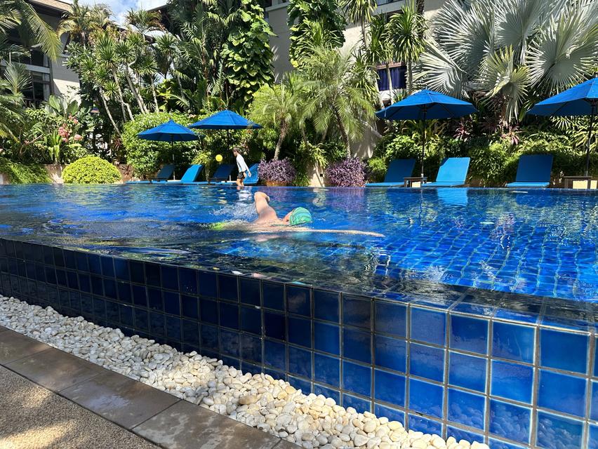 ให้เช่าคอนโดหรู Royal Phuket Marina ( รอยัล ภูเก็ต มารีน่า ) วิวสระว่ายน้ำ อาคาร MC3 ชั้น 2 ห้องใหญ่ 229 ตร.ม. ทำเลติดท่าเรือภูเก็ต 12