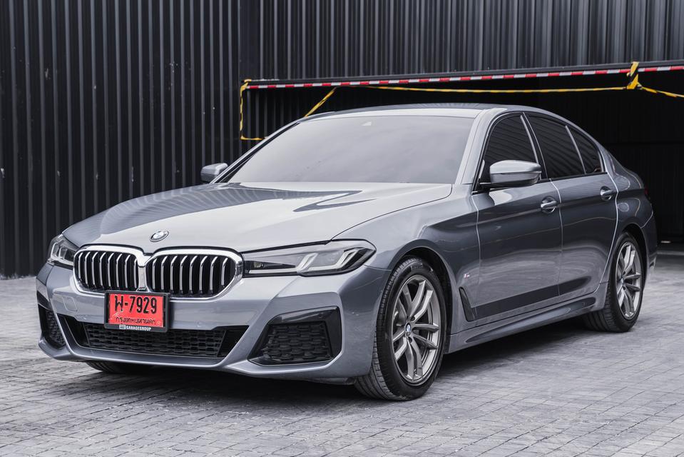 รหัสรถ 67GG7929 BMW 520d G30 (LCI)แท้ๆ ไม่ได้แปลง ตัว M-Sport ยังไม่จดทะเบียน