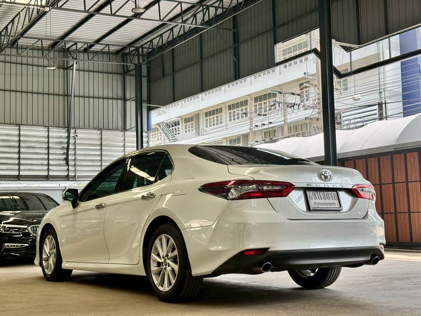 2023 Toyota Camry 2.5 sport เบนซิน ไมล์ 10,000 km.  4