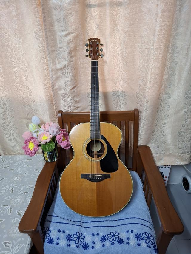 กีตาร์โปร่ง YAMAHA รุ่น LJ-16 ทรงจัมโบ้ พร้อมกล่องกีตาร์แข็ง (HARDCASE)