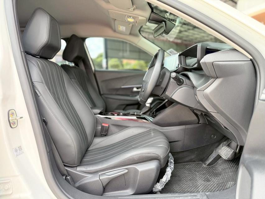 PEUGEOT 2008 1.2 ALLURE 2023 10