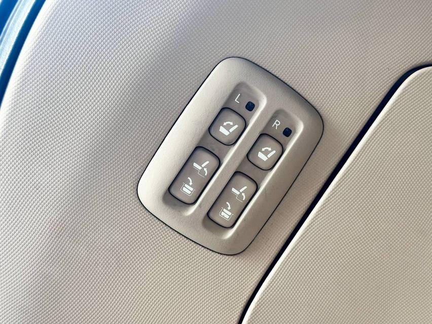 ขายรถ Toyota Estima 2.4G Wagon ปี 2013 สีขาว เกียร์ออโต้ รูปที่ 9