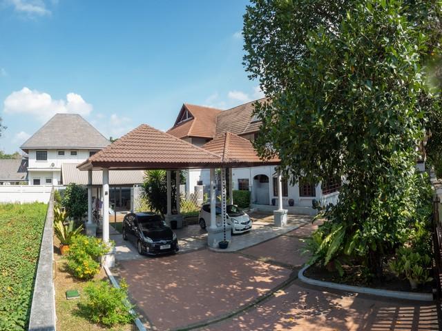 ขายบ้านเดี่ยวหลังใหญ่ 256 ตรว. หมู่บ้านนวธานี เสรีไทย 59 โครงสร้างแข็งแรง หันหน้าทิศใต้ เข้าออกได้ทั้งเสรีไทย และเกษตรนว