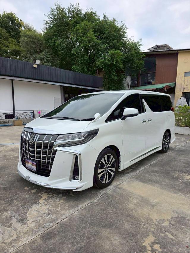 Toyota ALPHARD 2.5SC PACKAGE สีขาว ปี 2021 ไมล์ 50,000 กม.