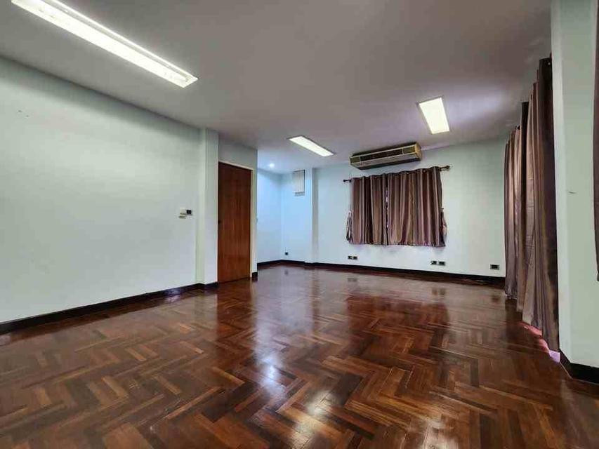 2Forrent ให้เช่าทาวน์โฮม 3ชั้น หมู่บ้านโพธิ์แก้ว ประชาชื่น-แจ้งวัฒนะ ถนนแจ้งวัฒนะ รหัสประกาศ  B984 10