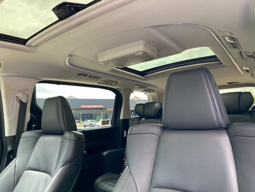รหัสรถ PBG9999  Toyota Vellfire 2.5 ZG ปี 2015 19