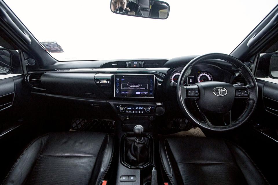 TOYOTA HILUX REVO 2.4 DOUBLE CAB ROCCO PRERUNER NAVI 2019  4