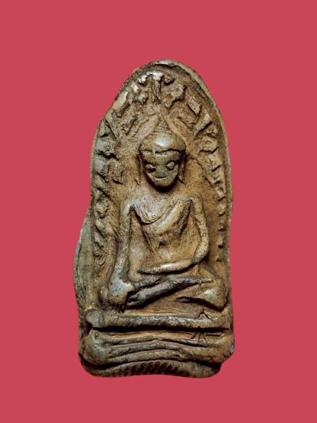 พระรอด เปิดให้บูชาจ่า