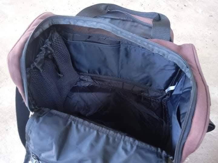 EDDIE BAUER กป.สะพาย+ถือทรงกล่อง ช่องใช้งานหลายช่อง ใส่อุปกรณ์กล้อง หรือของใช้อื่นๆ หัวซิปล็อคกุญแจได้ สภาพดี รูปที่ 8