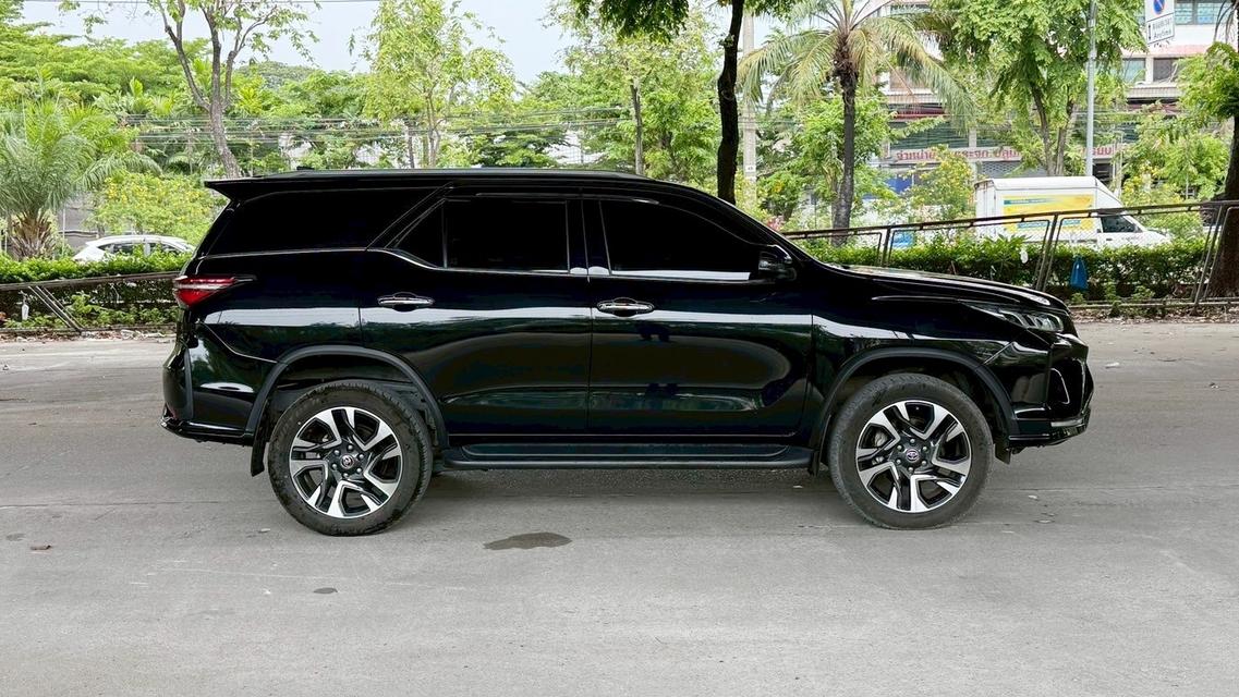 Toyota Fortuner 2.8 Legender 2WD AT ปี 2022 มือเดียว ไมล์ 40,xxxx