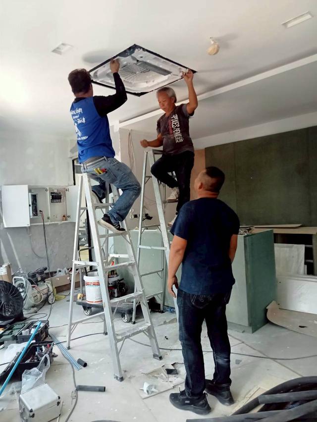 ช่างแอร์ราษฎร์พัฒนา  063-8895-489 ช่างพสิษฐ์ติดแอร์ล้างแอร์ย้ายแอร์ซ่อมแอร์บ้าน รูปที่ 3