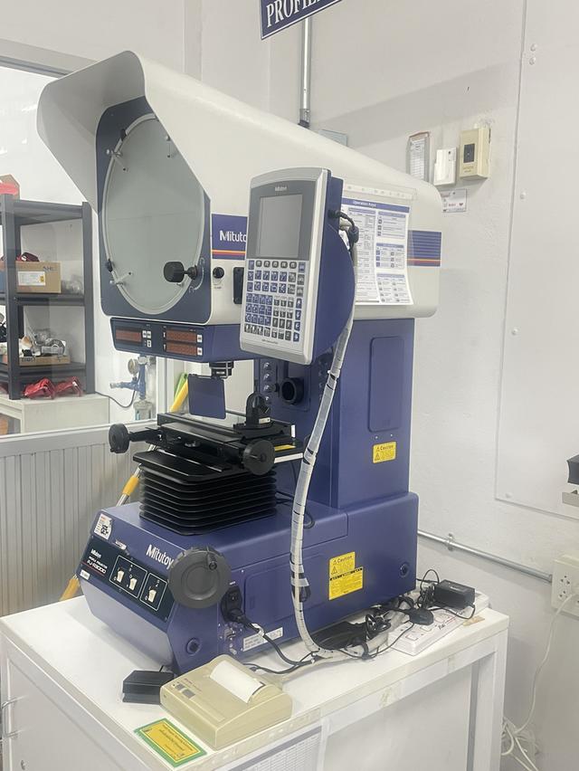 เครื่องมือวัด Profile projector 4