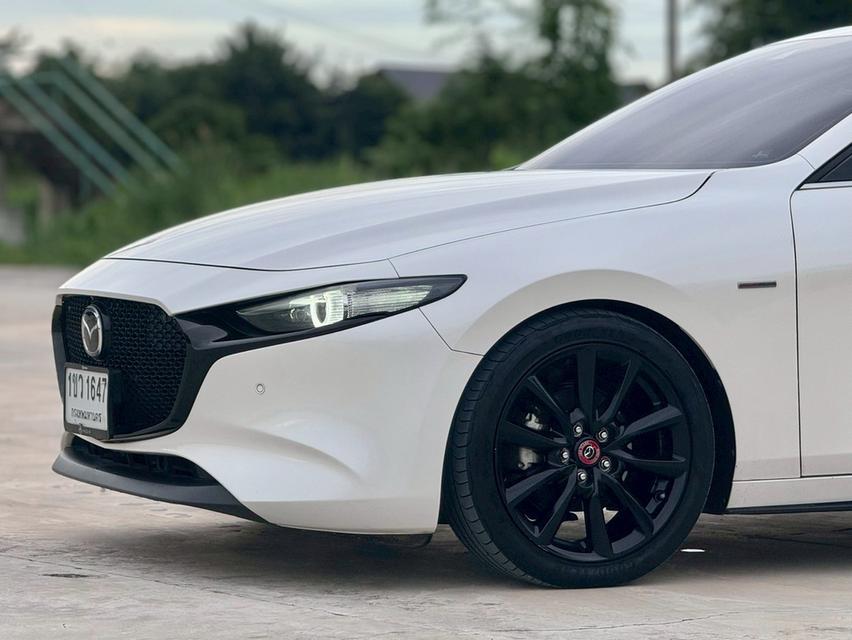 MAZDA 3 SKYACTIVE Hatch 5dr  100th TOP  Sports SA 6sp FWD 2.0i Y2021 สีขาว  เกียรออโต้  3