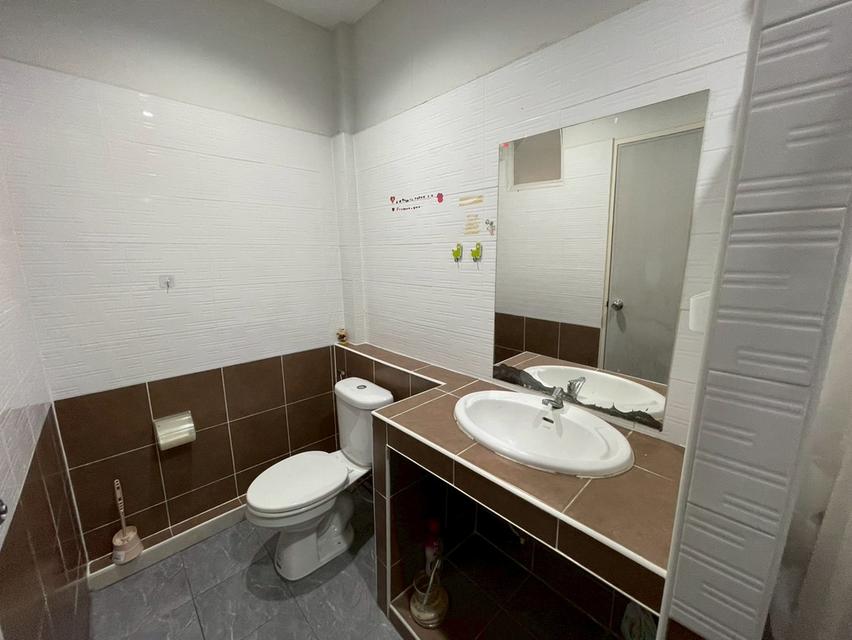 หมู่บ้านสุขสำราญ ลีฟวิ่ง (ประชาอุทิศ 90) ถนน รพช.ประชาอุทิศ ต.คลองบ้านสวน อ.พระสมุทรเจดีย์ จ.สมุทรปราการ 19