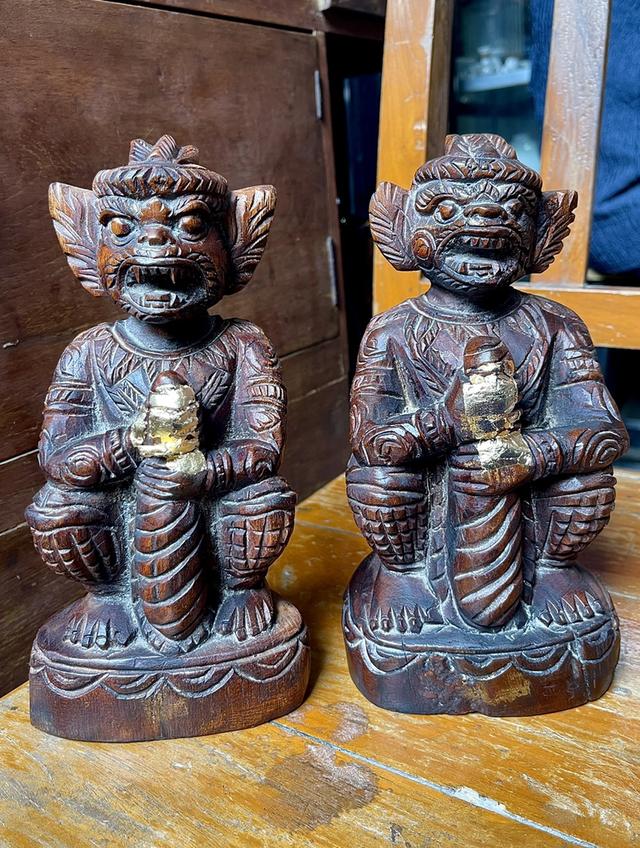 หนุมานไม้สักแกะสลัก หลวงพ่อดิ่ง วัดบางวัว หนุมานไม้โบราณ