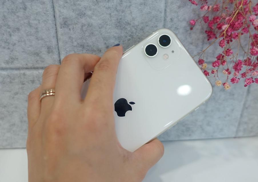 iPhone11สีขาว 3