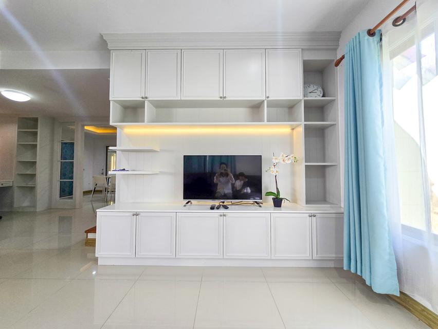 ให้เช่า บ้านเดี่ยว 2 ชั้น หมู่บ้าน เฮ้าส์ ออฟ เดอะ คานารี่ – สวนเสือศรีราชา บ้านสวย เฟอร์นิเจอร์บิ้วอิน พร้อมเครื่องใช้ไฟฟ้าครบ จอดรถได้ 2 คัน พร้อมเข 6