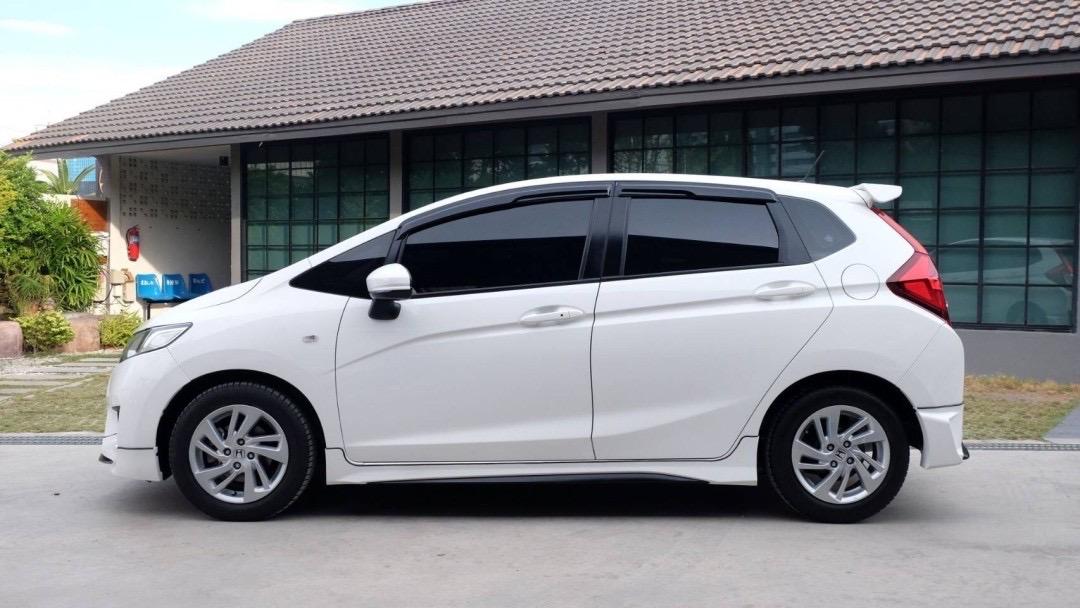 HONDA JAZZ  รุ่น  V+ ปี 2015 รหัส KN9554 3