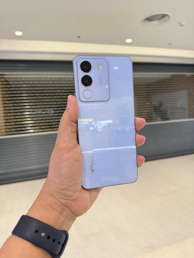 VIVO V29e แรม12 ฝาหลังร้าวไม่มีผลต่อการใช้งาน