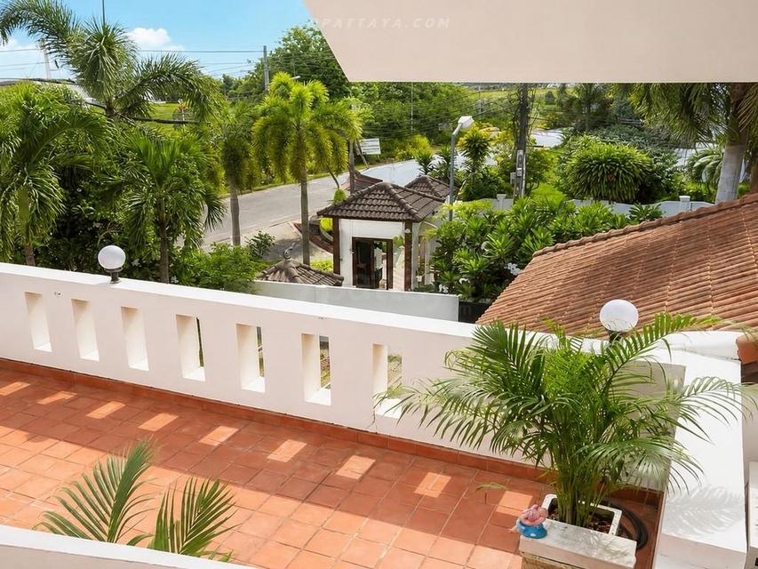 For Rent / For Sale — Large Pool Villa at Paradise Villa 1, East PattayaSpacious pool villa for rent or sale at Paradise Villa 1 8