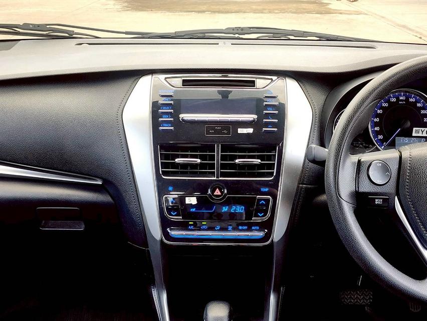Toyota Yaris Ativ 1.2E ปี19 9