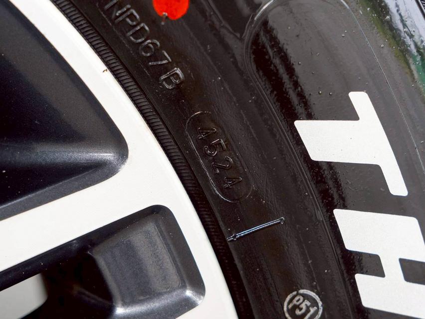 Toyota fortuner 2.4V ปี 2019 16