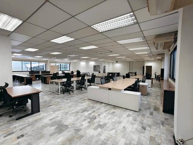 ให้เช่าอาคารสำนักงาน 2 ชั้น 740 ตร.ม. ถนนวิภาวดีรังสิต ซอย 62-64 ใกล้รถไฟฟ้า 3 สาย 8