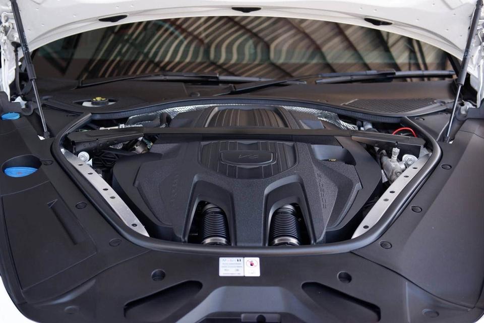 Porsche Panamera 4 E-Hybrid Platinum Edition 2023💰 ราคาพิเศษเพียง 5,490,000 บาท เท่านั้น! รูปที่ 20
