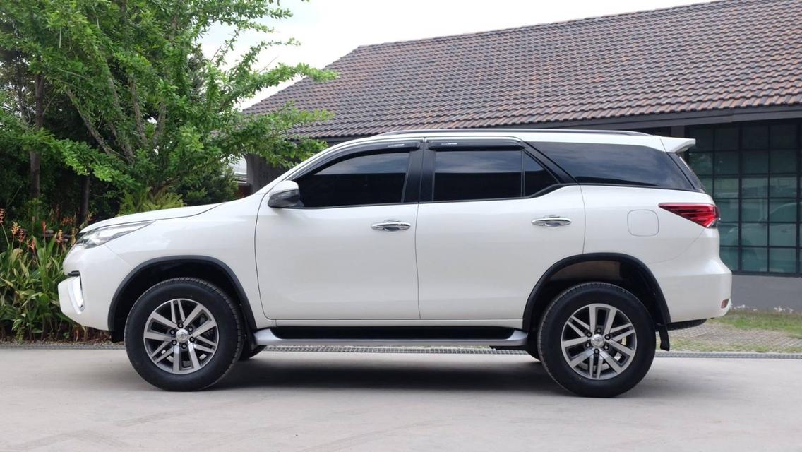 รหัสรถ KN2489 TOYOTA FORTUNER 2.4 รุ่น G ปี 2019