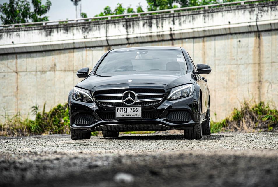 Mercedes-Benz C350e Avantgarde (W205) ปี 2017