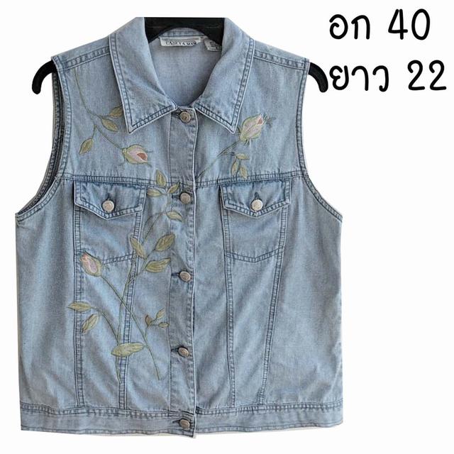 กั๊กยีนส์ สีอ่อนสวยมาก งานปักดอกไม้หายาก มีกระเป๋าอก ผ้านุ่มใส่สบาย พร้อมส่ง ไม่ต้องรอ