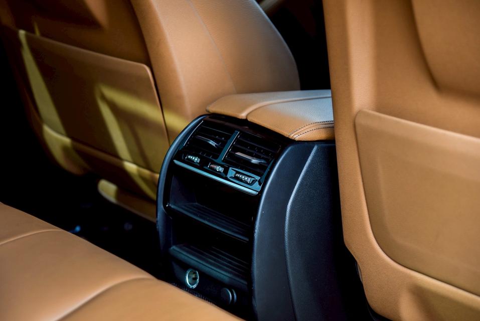 รหัสรถ CBL8870 BMW 520D 2.0 Sport [G30] AT 2018 9